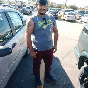 Meet your Posher, Luis romero ponce